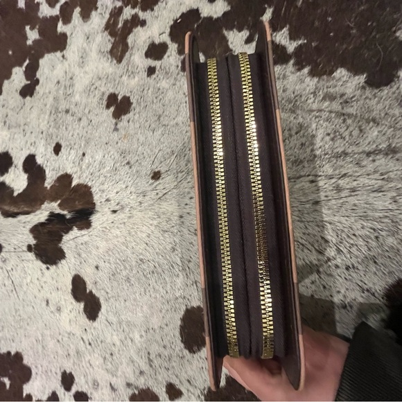 Plaid wristlet with Bow Accent - Picture 3 of 4